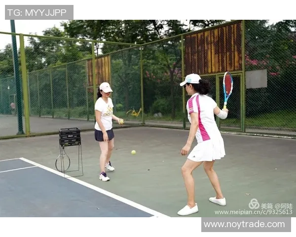 广州网球队的阵地战解析：深度剖析网球战术与团队协作的秘密